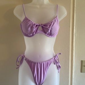 NWOT lilac bikini Top(L) Bottoms (M)